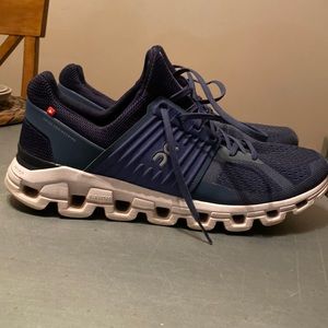 Mens On Cloud shoes size 11.5 like new